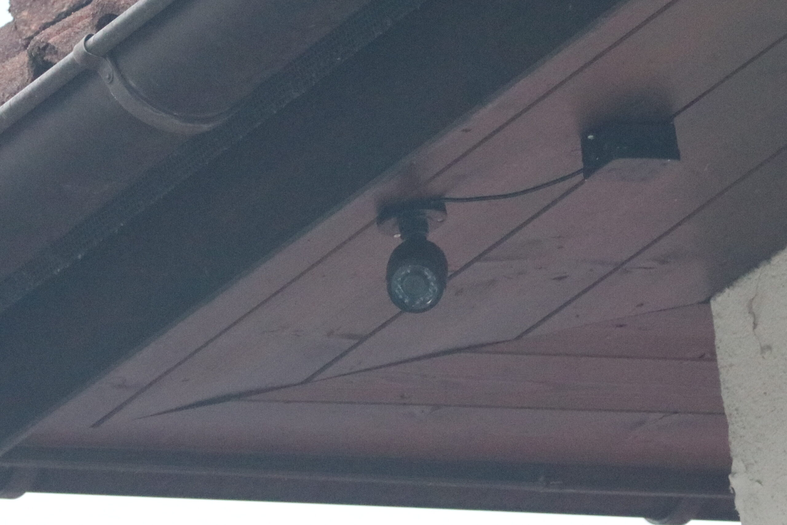 Unser Grundstück wird vom Nachbarn überwacht Überwachung vom Nachbarn